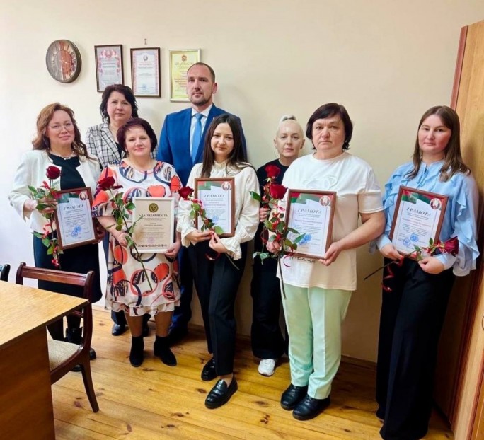 Лучшие работники бытового обслуживания Мостовщины отмечены наградами