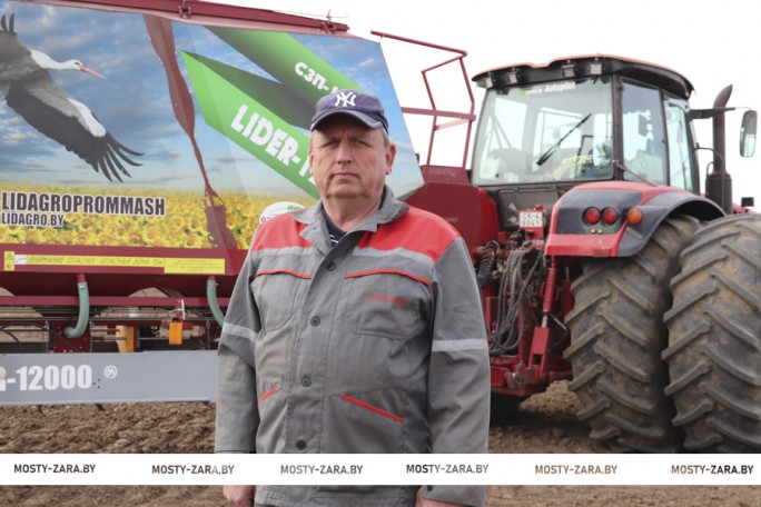 Механизаторы КСУП «Озеранский» успешно ведут сев ранних яровых культур