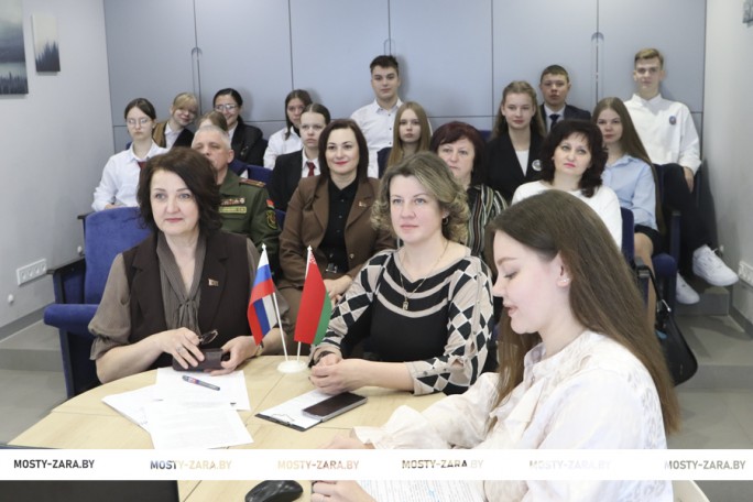 «Связь поколений: Черняховск – Мосты». В День единения народов Беларуси и России дан старт новому молодёжному проекту