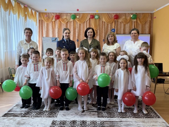 «Письмо о Беларуси»: с участием помощника прокурора Мостовского района Анастасии Бальцевич состоялось воспитательно-патриотическое мероприятие в ГУО «Детский сад №3 г.Мосты»