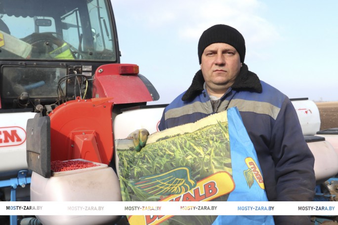 ЗАО «Гудевичи» первым в районе начало сев кукурузы