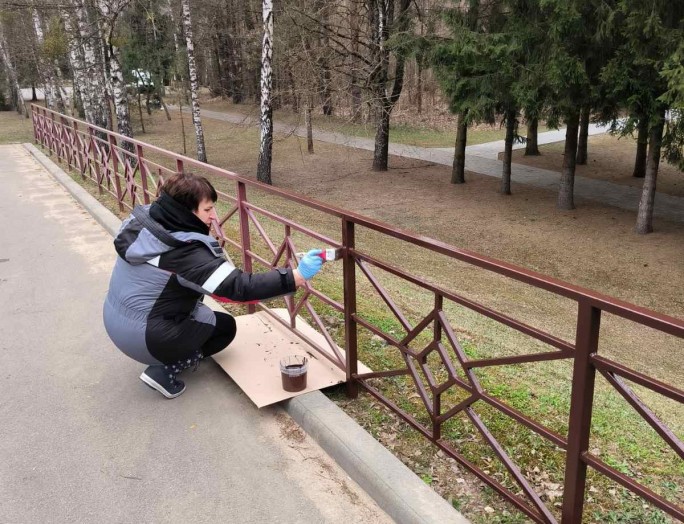 Работники ОАО «Рогозницкий крахмальный завод» дружно вышли на субботник