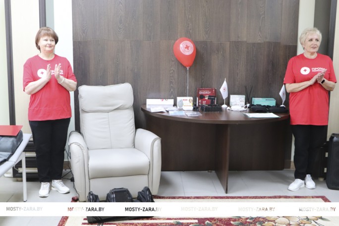 ПРОдолголетие: в Мостах открыли социальный сервис «Пункт здоровья» для граждан старшего поколения