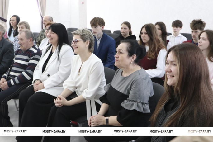 Встреча поколений состоялась в Мостовском социальном пансионате «Принеманье»