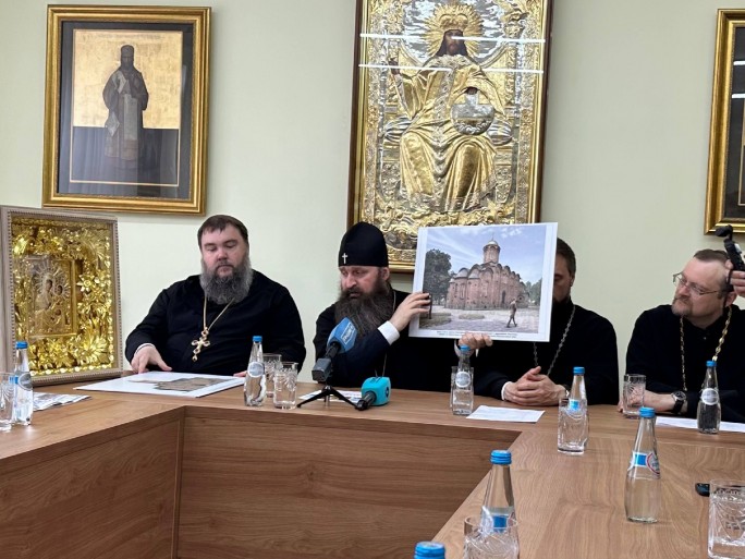 В Гродно проходит пресс-конференция архиепископа Гродненского и Волковысского Антония для руководителей районных СМИ