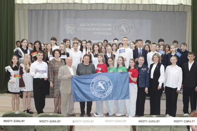 На Мостовщине открыли третий трудовой семестр