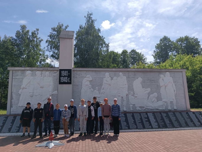 Урок патриотизма для воспитанников оздоровительного лагеря «Дубнянка»