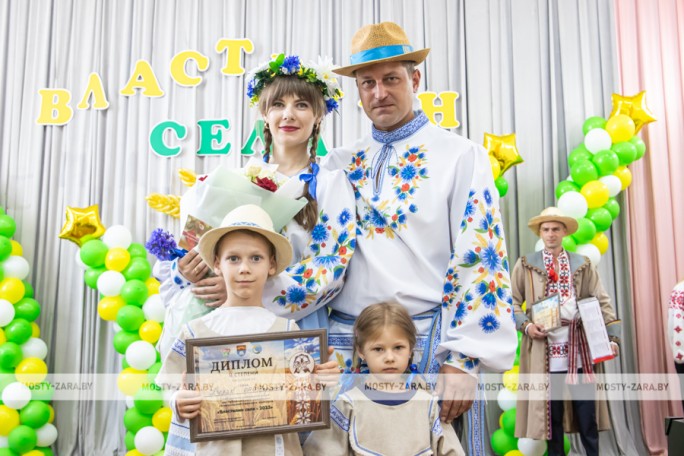 Любовь в Кулаках: рассказываем, как живёт молодая мостовская семья Кулак
