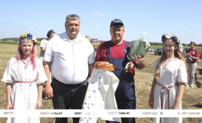 Два Андрея и Николай. Троих тысячников чествовали в Гудевичах