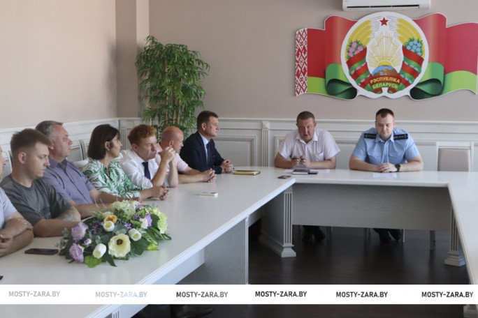 Перед законом все равны: в коллективе ОАО «Мостовдрев» обсудили механизмы борьбы с коррупцией