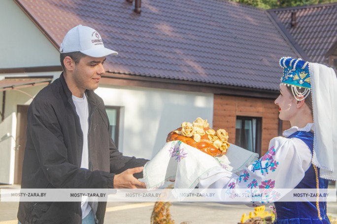 Слово и дело за ними не станет: как молодые партийцы навестили Мостовщину в рамках проекта «Словом и делом»