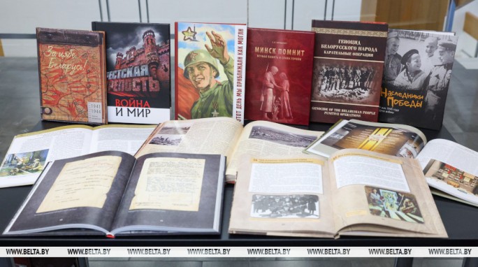 Книги о Великой Отечественной войне и геноциде белорусского народа передали в Нижегородскую библиотеку
