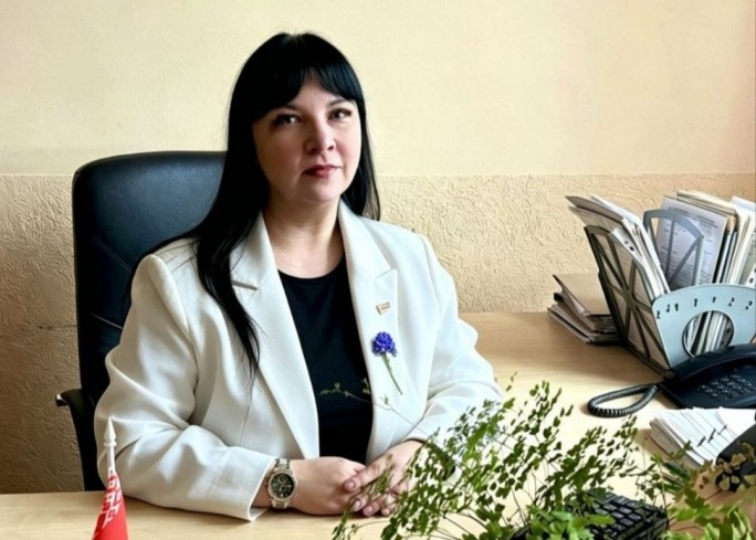Заместитель начальника управления по труду, занятости и социальной защите, лидер районной организации БСЖ Александра Соломевич – о значении Дня народного единства