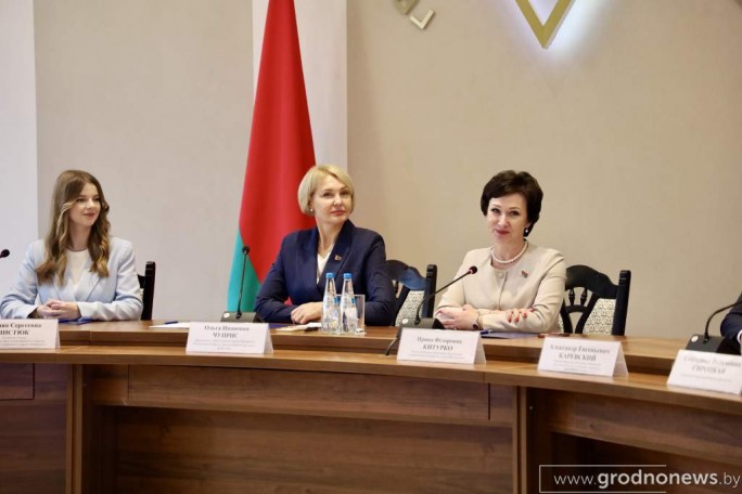 Ольга Чуприс встретилась со студентами и преподавателями Купаловского университета в рамках проекта «Жанчына.by»