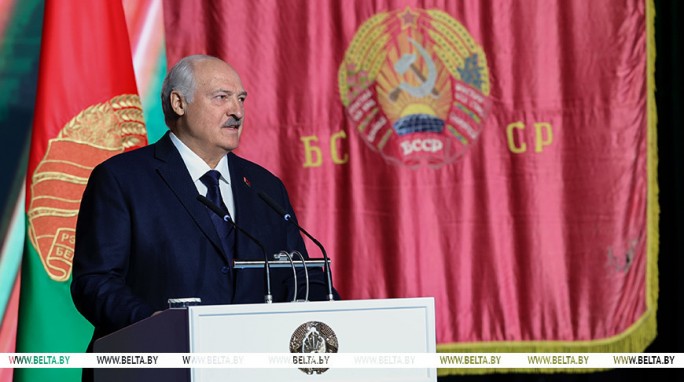 День возвращения миллионов белорусов в свою семью. Александр Лукашенко о значимости 17 сентября