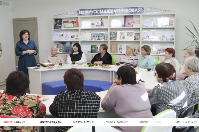 Формулу успеха и верности родному краю вывели в Мостах во время женского диалога в рамках декады «Золотой возраст» и Года белорусской женщины
