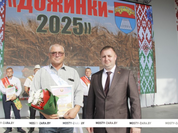 Как трудится в филиале «Дубно» один из лучших механизаторов района Алексей Фурс