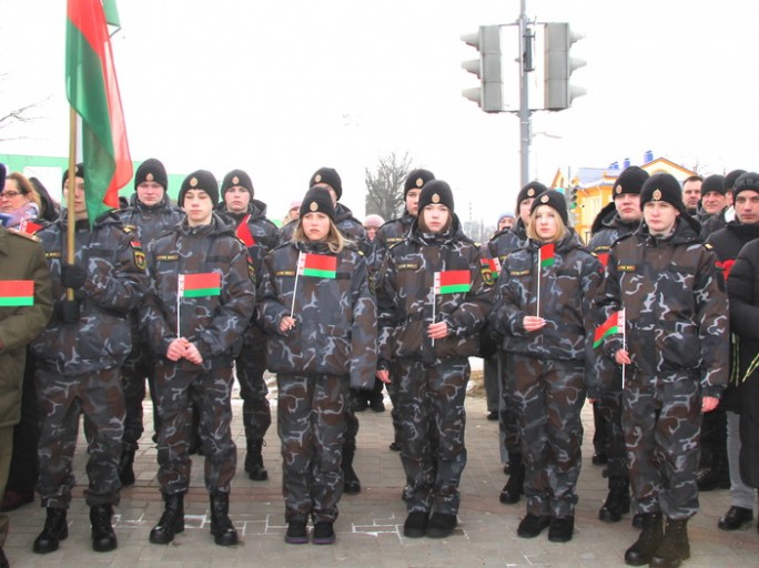 В Мостах состоялся митинг, посвящённый Дню памяти воинов-интернационалистов
