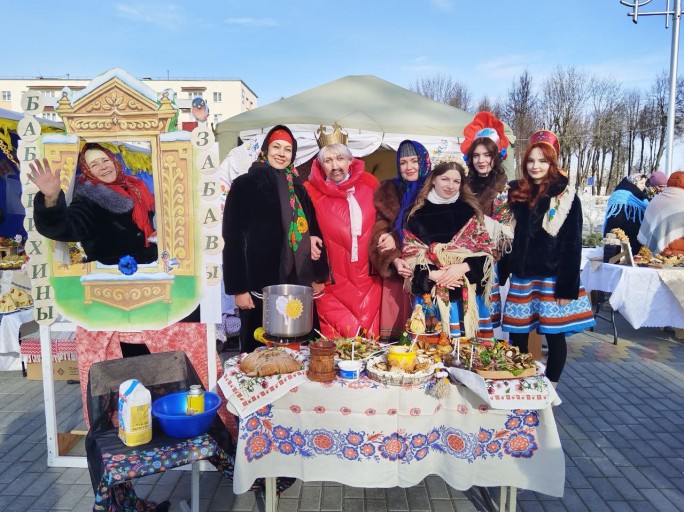 Мостовчане празднуют Масленицу!