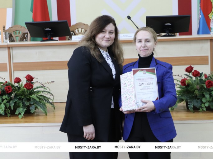 Узнали, кто стал победителем Мостовского районного библиотечного конкурса сценарных разработок