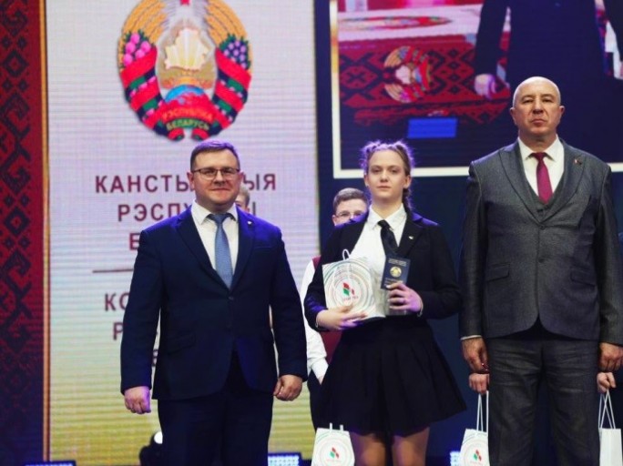 Первый паспорт — первый шаг во взрослую жизнь: история Доминики Шрейдер