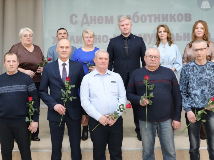 Наш комфорт и уют коммунальщики создают: в Мостах чествовали лучших работников РУП ЖКХ