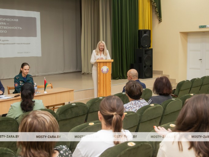 Ответственность ‒ личная, а благо ‒ общее: о чём беседовала информационная группа Валерия Табала с трудовыми коллективами Мостовщины