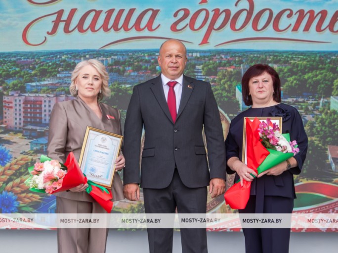 Пять веков и сорок лет он соединяет судьбы! Рассказываем, как мостовчане праздновали День города Мосты