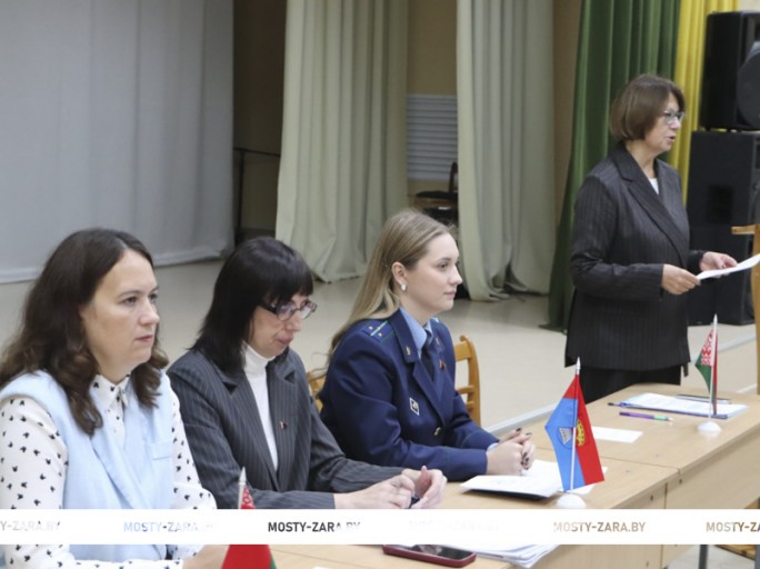 Не пропустить проблему: в Мостах обсудили алгоритм действий при раннем выявлении семейного неблагополучия