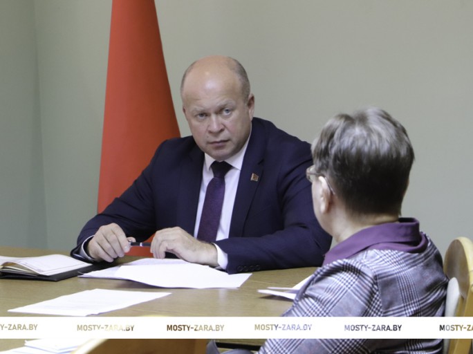 В топе обращений к главе Мостовского района – ремонт и благоустройство улиц и дорог